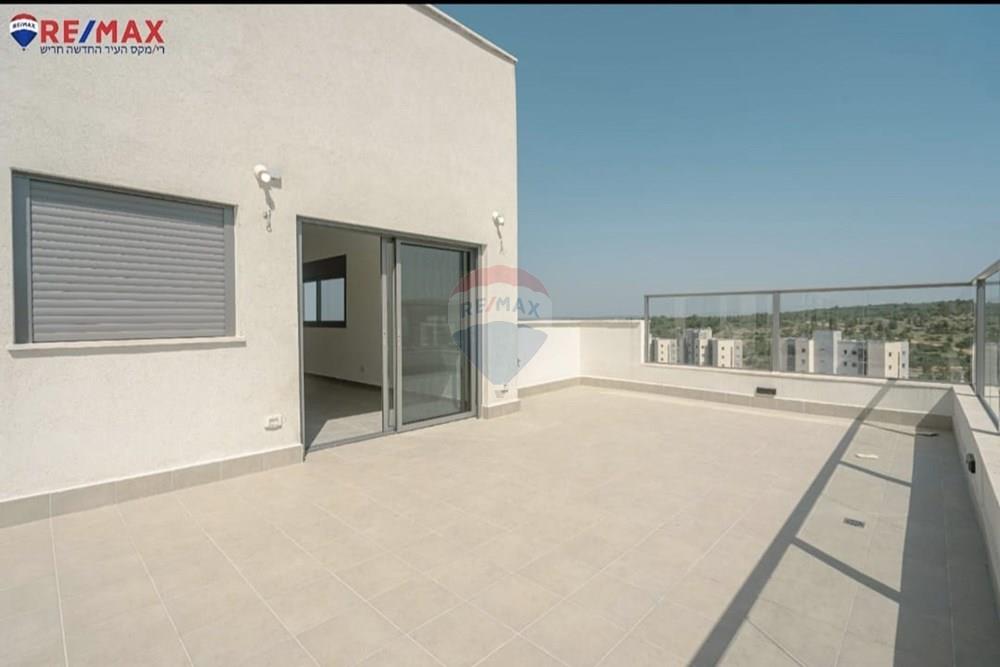 Apartment for Sale in חריש - Image 4