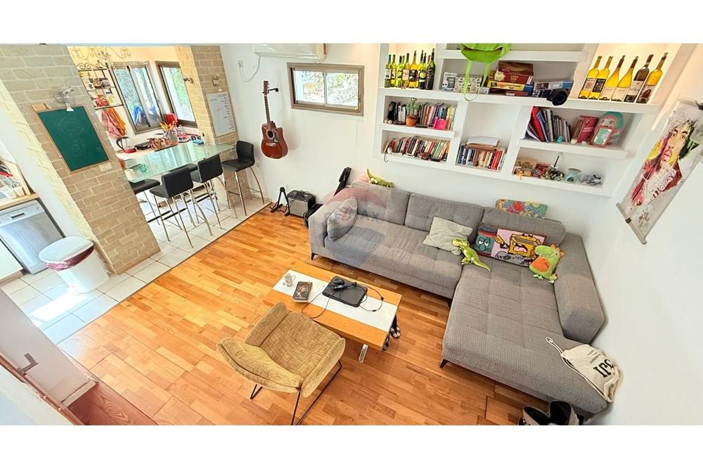 Apartment for Sale in Haifa - Image 2