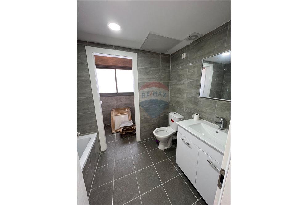 Apartment for Sale in Herzliya - Image 4