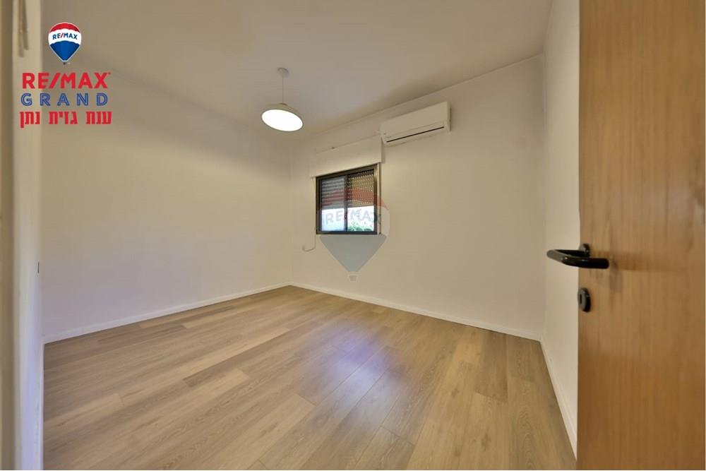 Apartment for Sale in Haifa - Image 4
