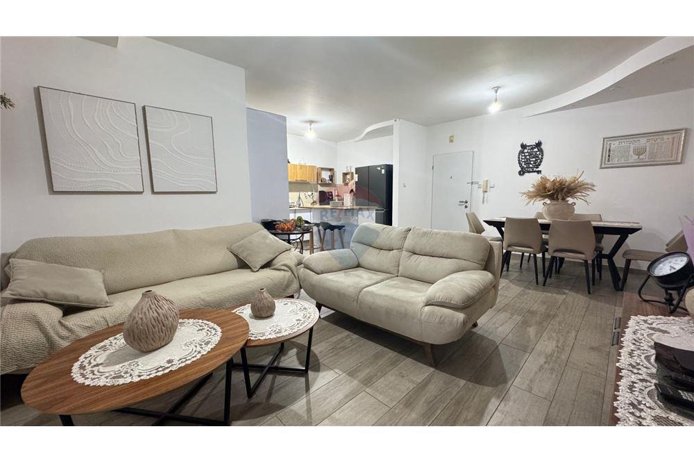 Apartment for Sale in Afula - Image 1