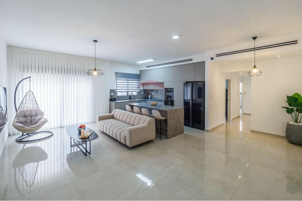Apartment for Sale in Nahariya - Image 2