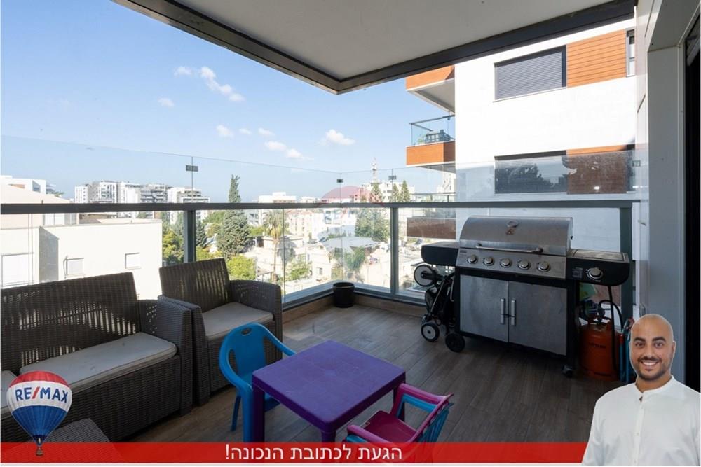 Apartment for Sale in Herzliya - Image 2