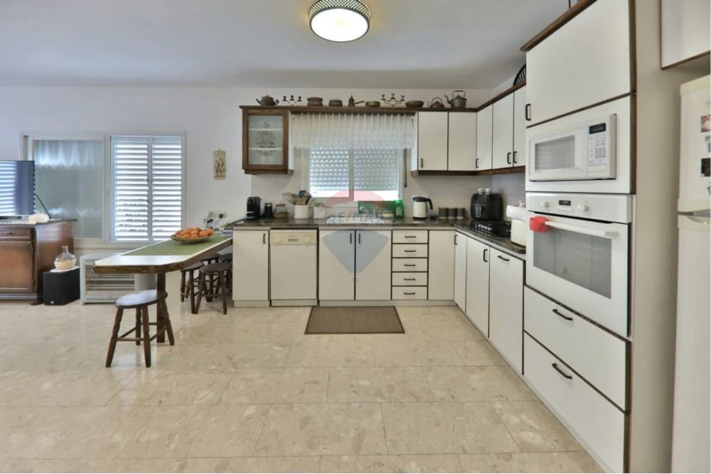Apartment for Sale in קרית חיים - Image 4