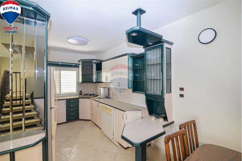 Apartment for Sale in Hadera - Image 3