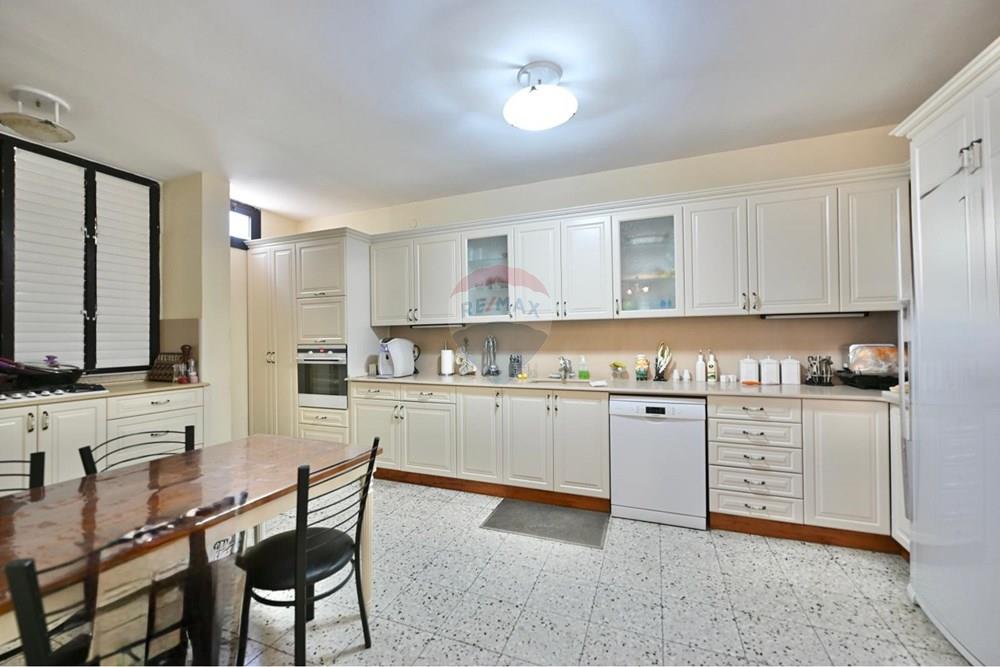 Apartment for Sale in Rishon LeZion - Image 4