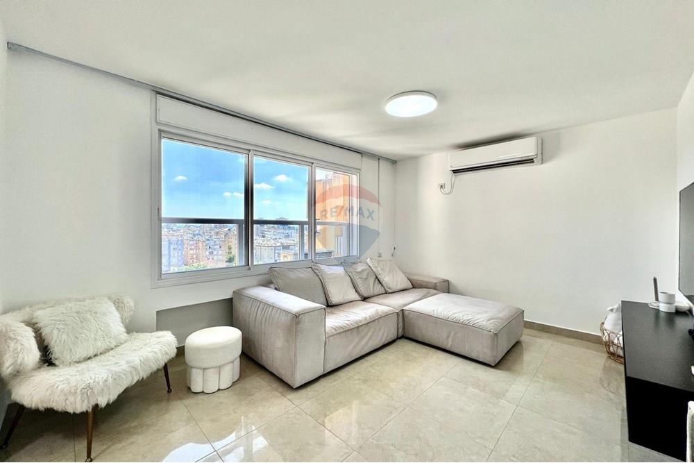 Apartment for Sale in Netanya - Image 3