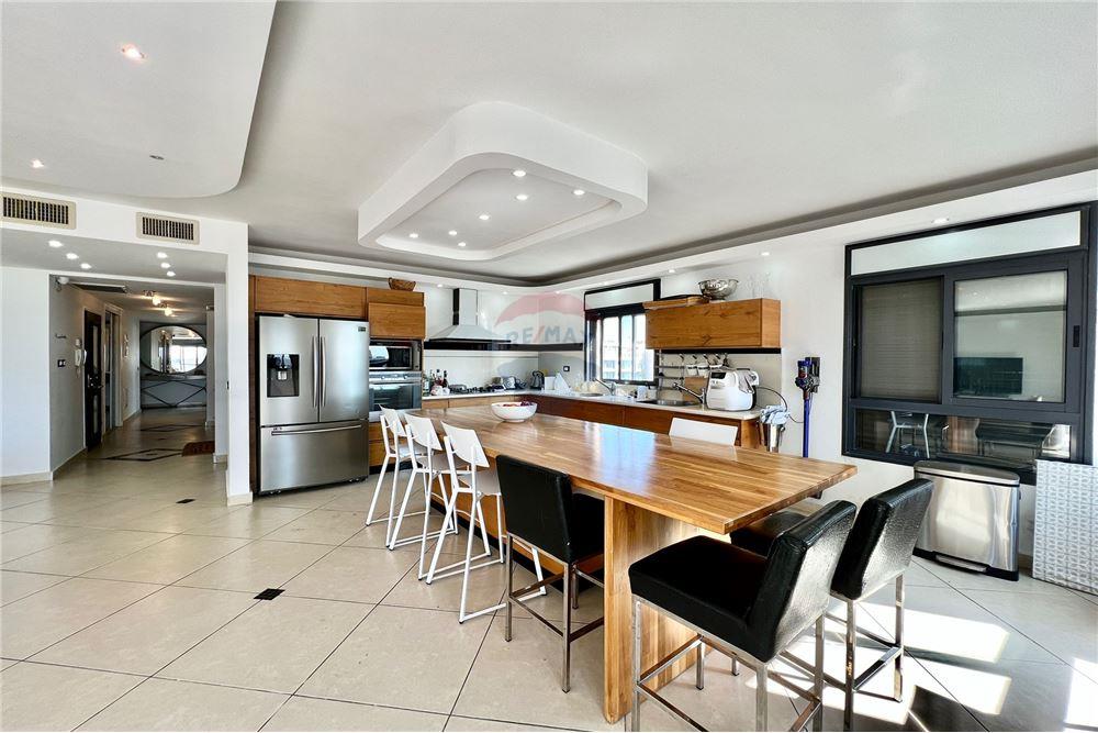 Apartment for Sale in Netanya - Image 5