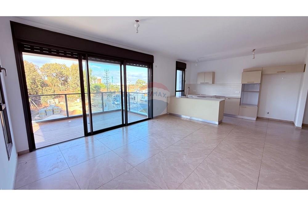 Apartment for Sale in Herzliya - Image 1