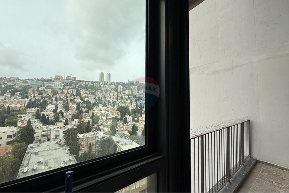 Apartment for Sale in Haifa - Image 3