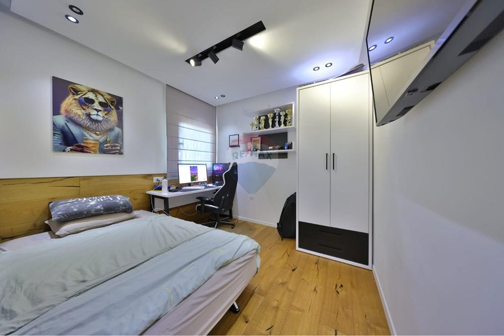 Apartment for Sale in קרית מוצקין - Image 4