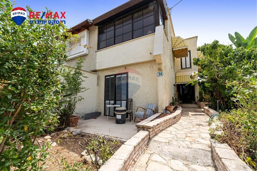 House for Sale in Rehovot - Image 3