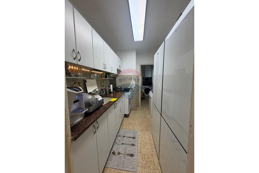Apartment for Sale in Tel Aviv - Image 5