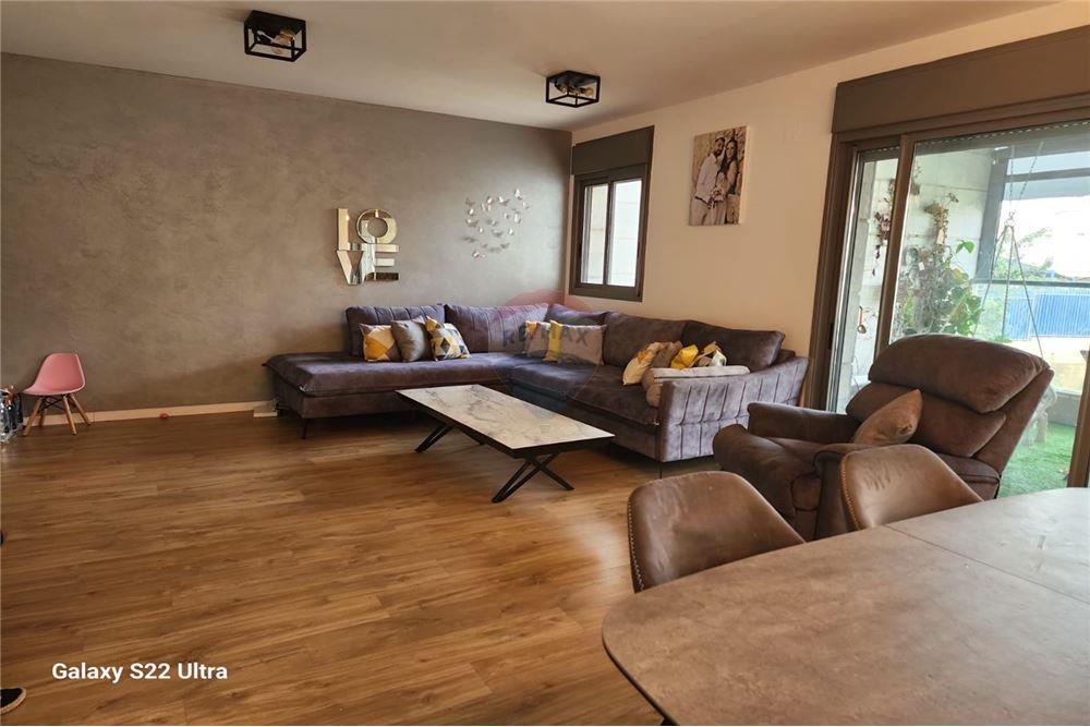 Apartment for Sale in Hadera - Image 2