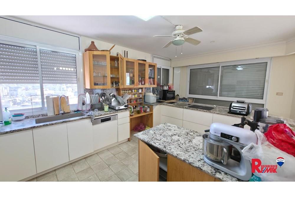 Apartment for Sale in Bat Yam - Image 4