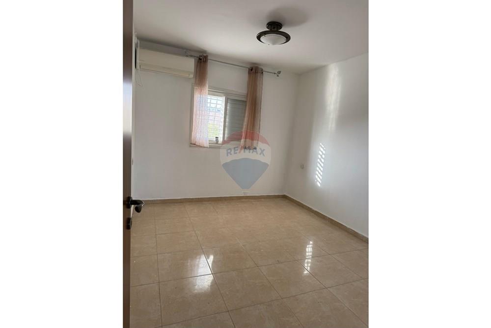 Apartment for Sale in Ashkelon - Image 5