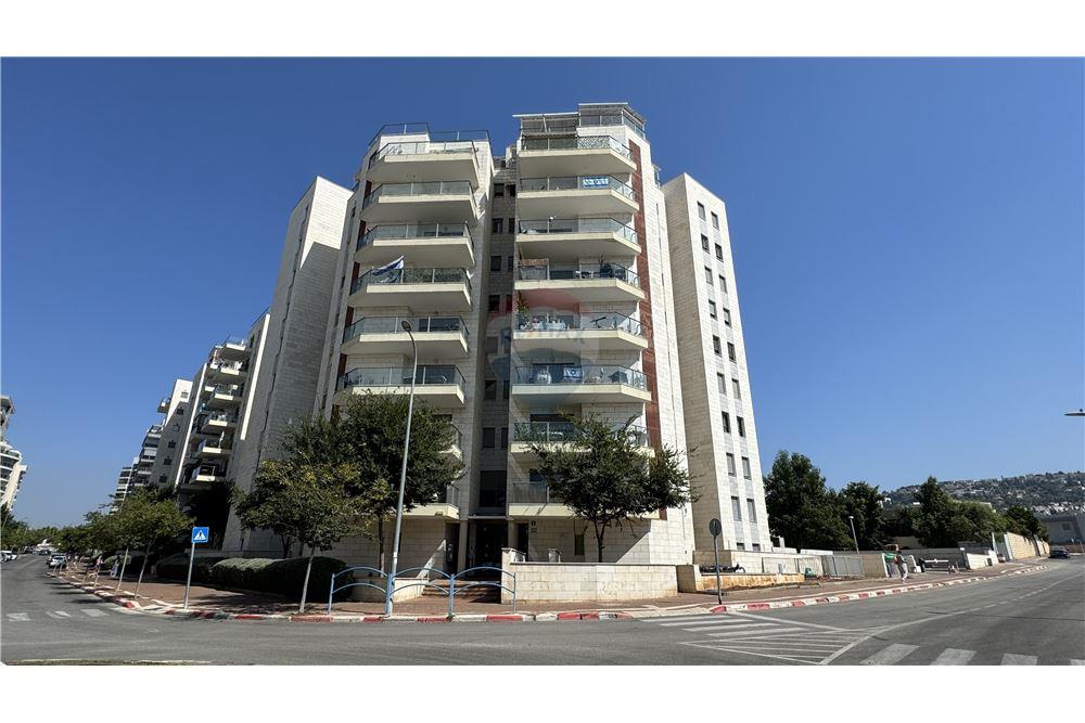 Apartment for Sale in Afula - Image 2