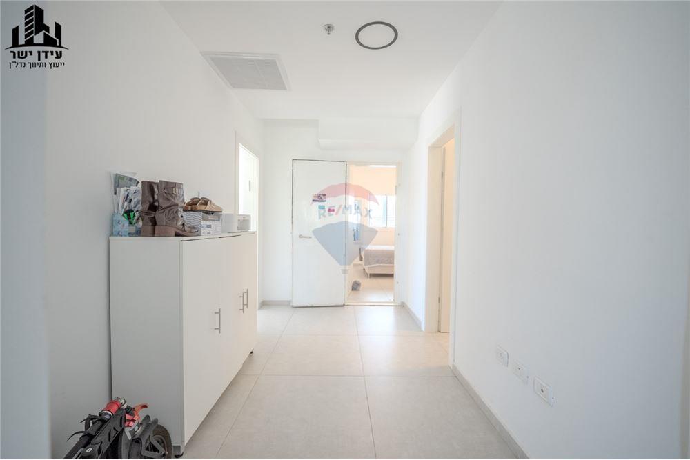 Apartment for Sale in Tel Aviv - Image 5