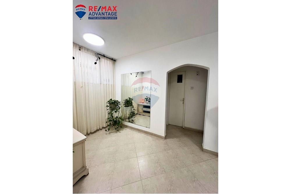 Apartment for Sale in Tel Aviv - Image 1