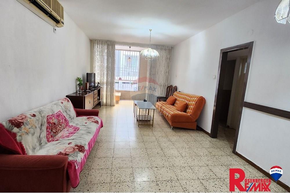 Apartment for Sale in Rishon LeZion - Image 3