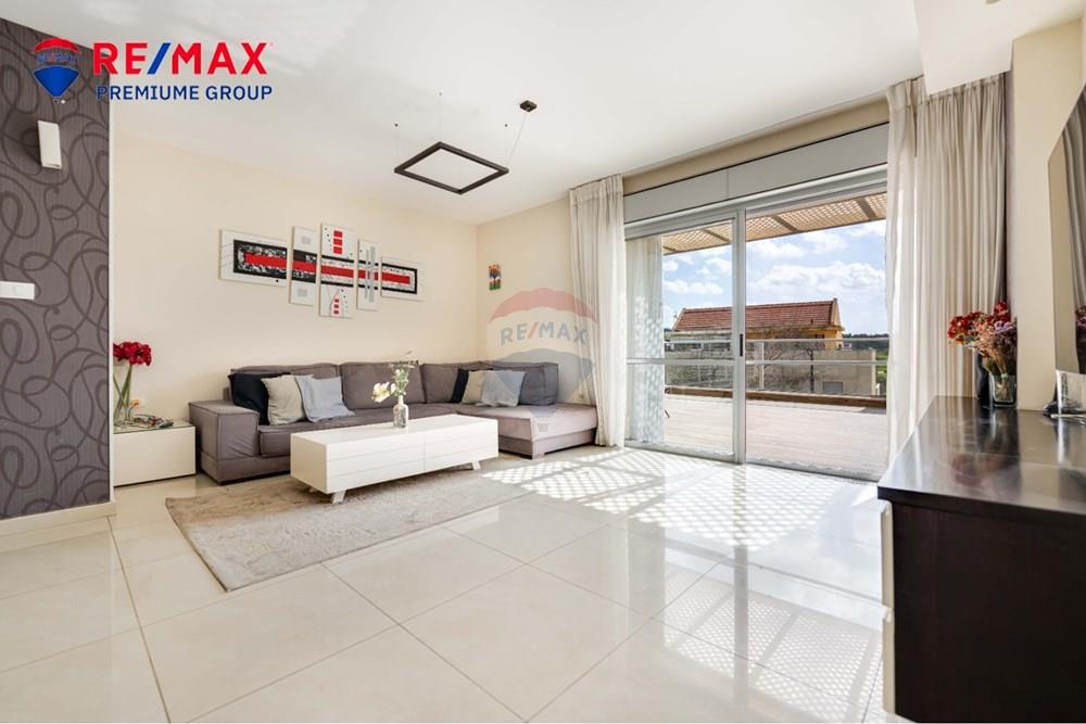 Apartment for Sale in שוהם - Image 5