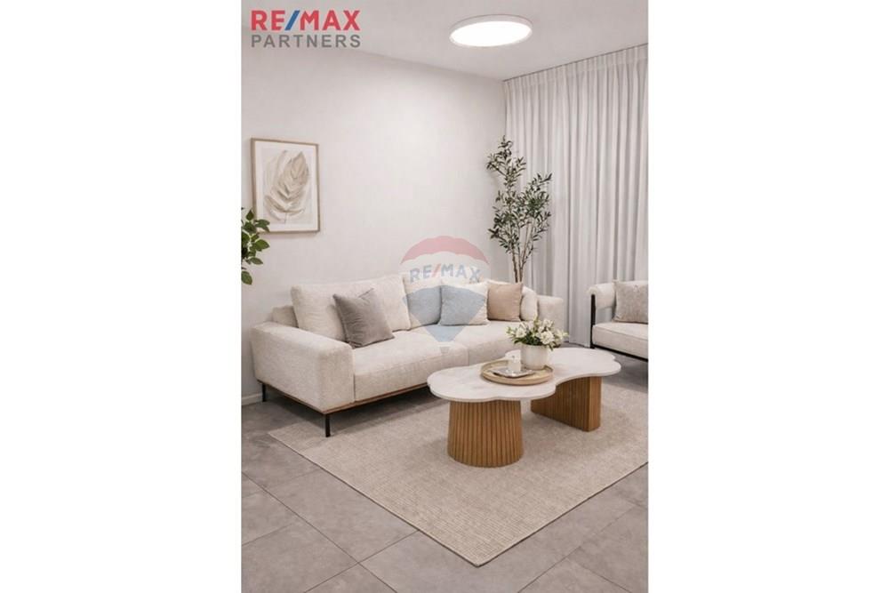 Apartment for Sale in ראש העין - Image 1