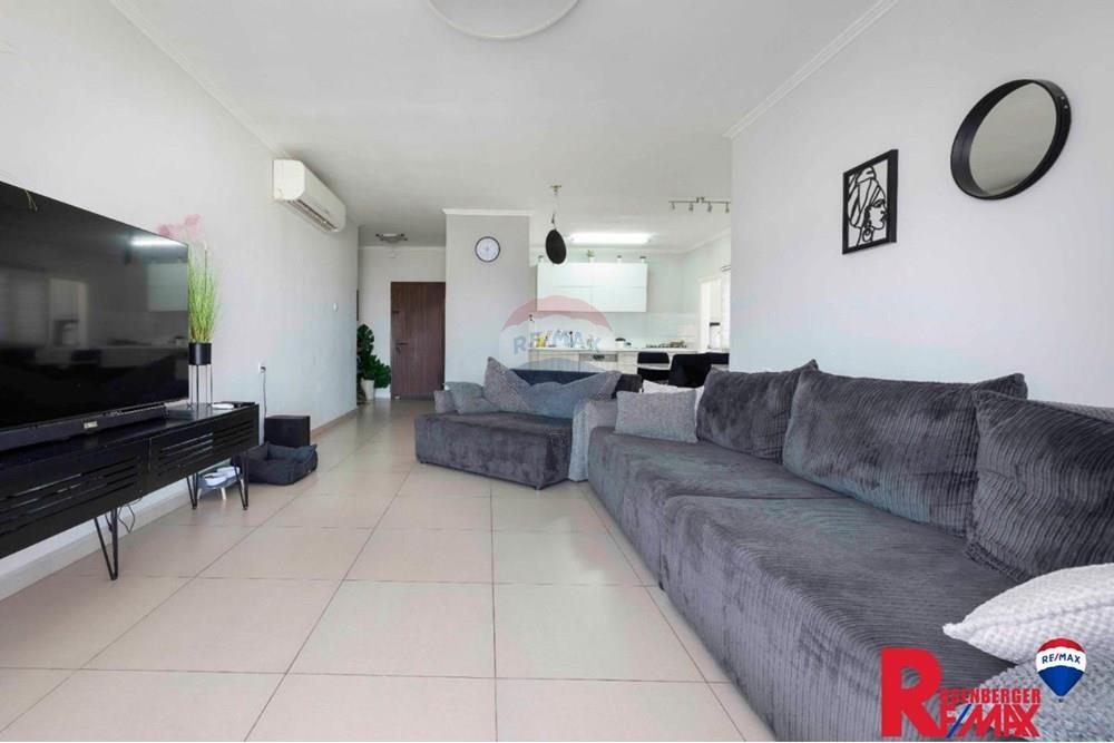 Apartment for Sale in Rishon LeZion - Image 3