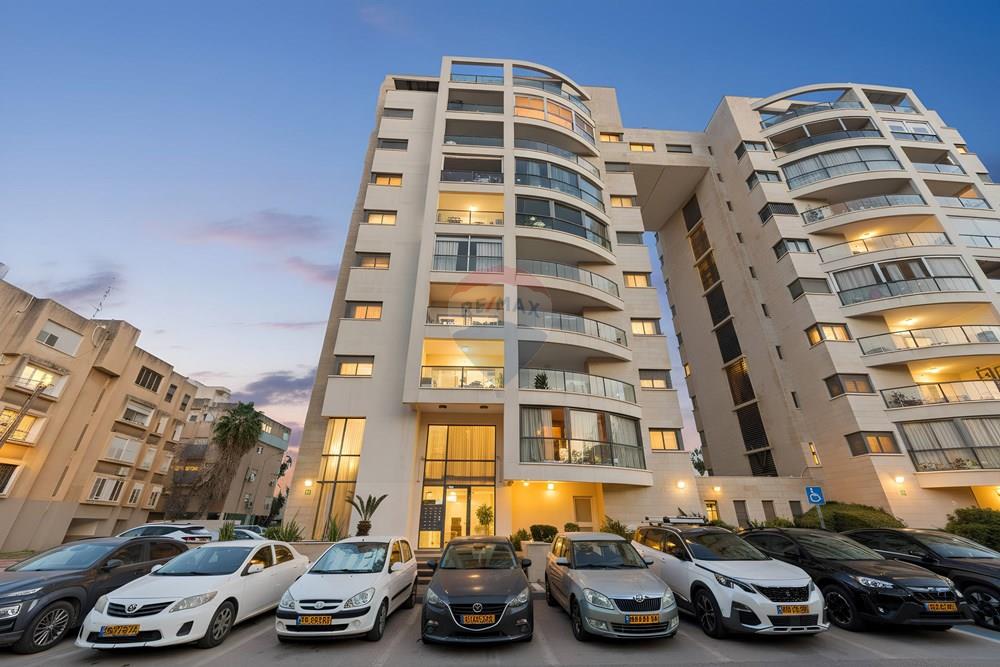 Apartment for Sale in Afula - Image 2
