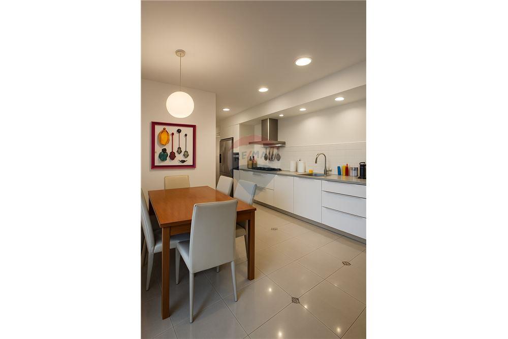 Apartment for Sale in Tel Aviv - Image 1