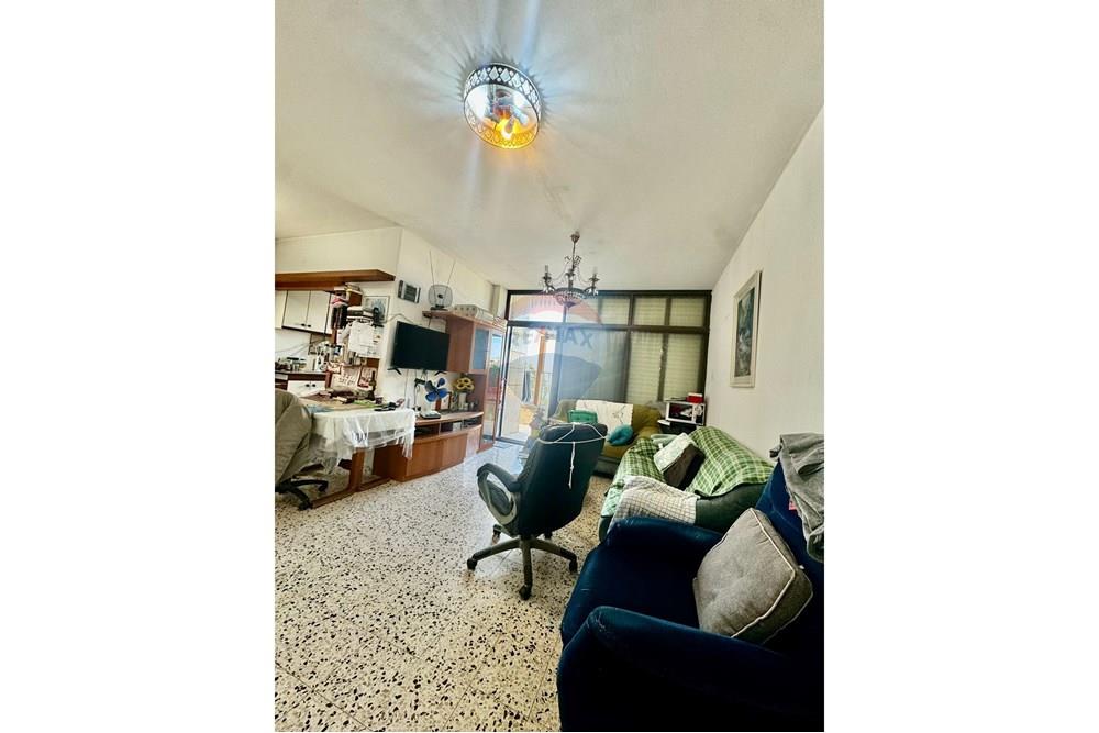 Apartment for Sale in קרית אתא - Image 2