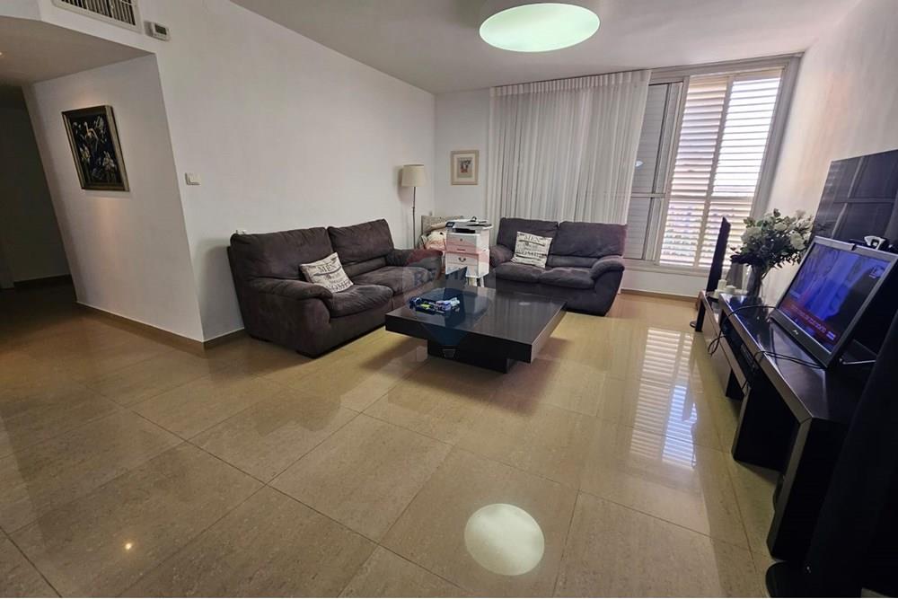 Apartment for Sale in Beer Sheva - Image 1