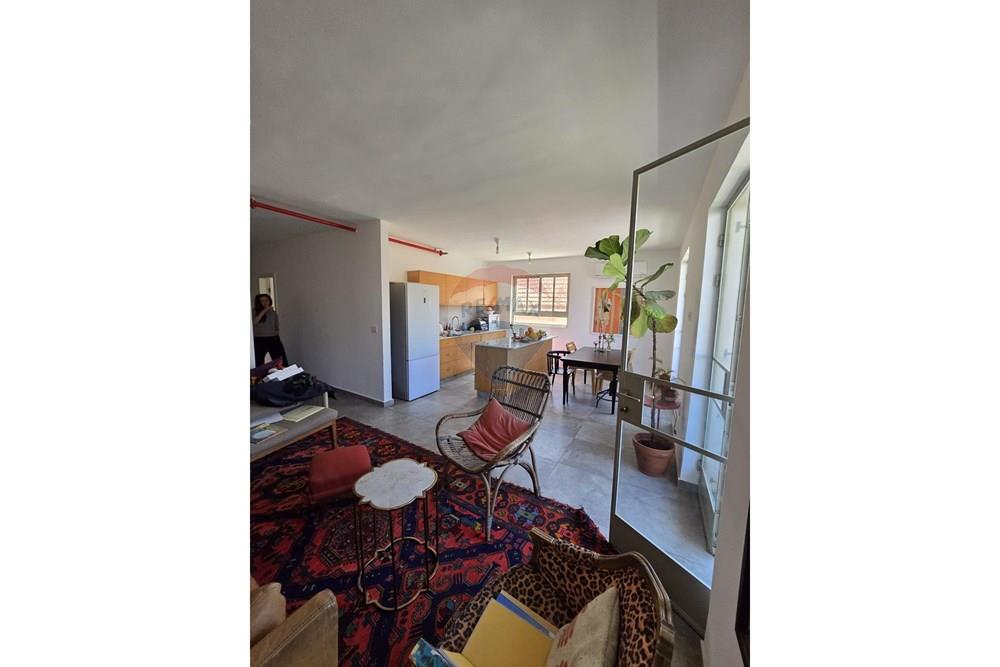 Apartment for Sale in Tel Aviv - Image 2