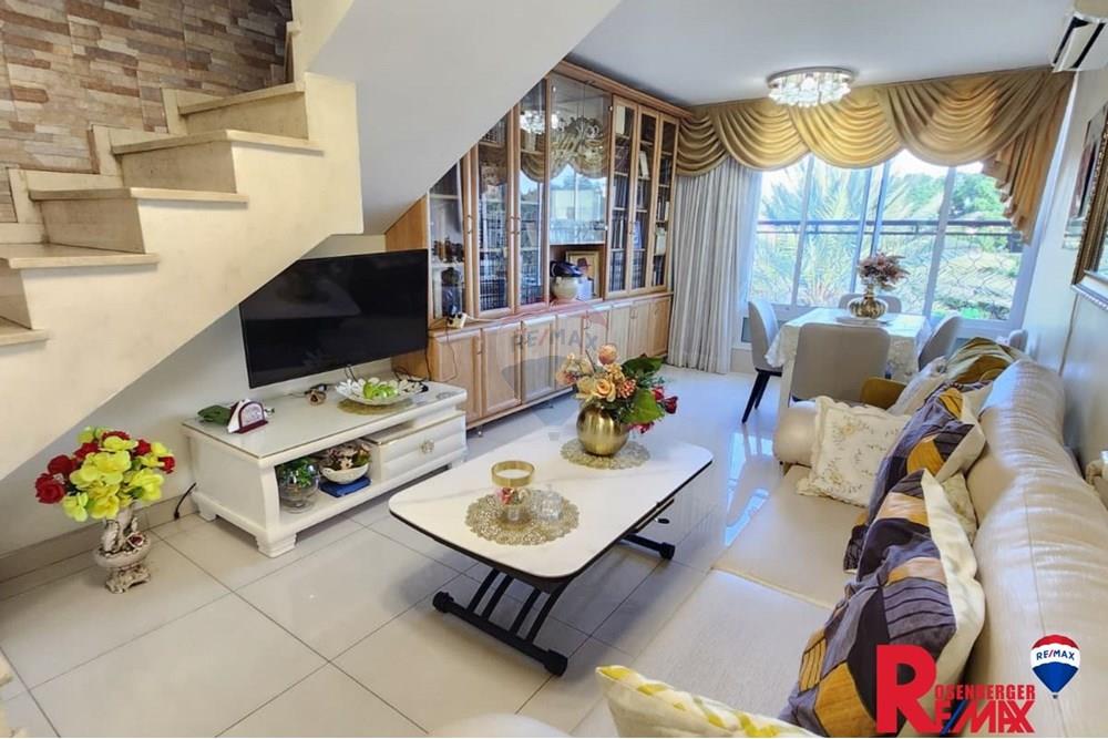 Apartment for Sale in Tel Aviv - Image 2