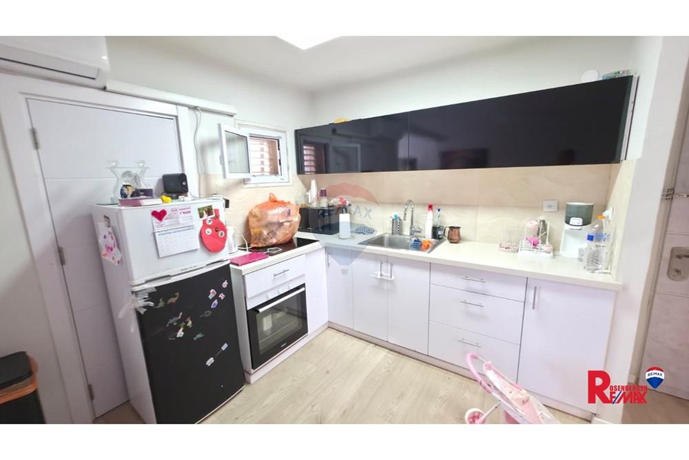 Apartment for Sale in Rishon LeZion - Image 4
