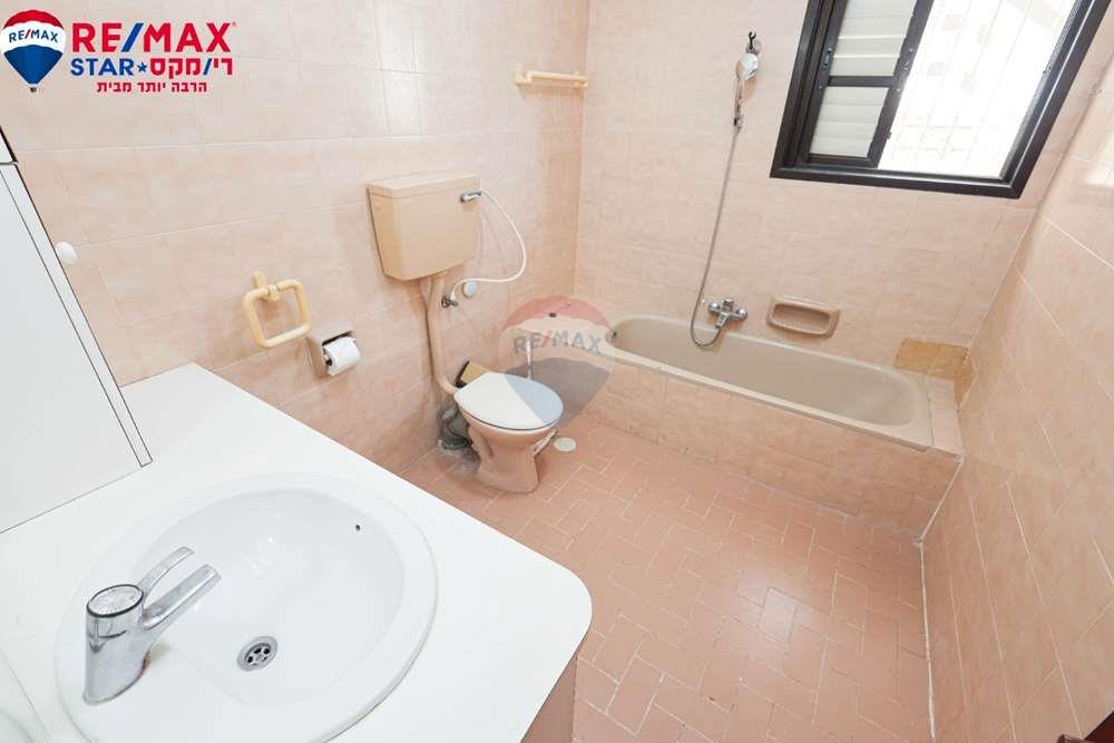 Apartment for Sale in Herzliya - Image 4
