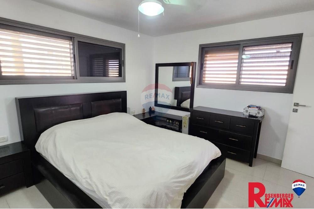 Apartment for Sale in Holon - Image 6