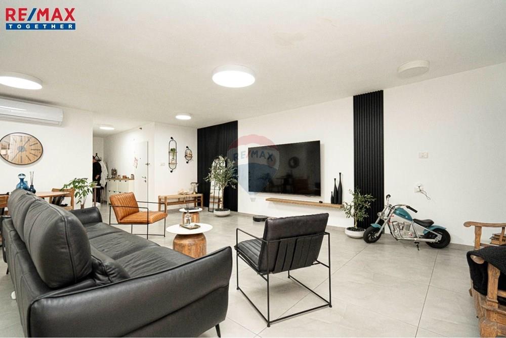Apartment for Sale in Ashdod - Image 4