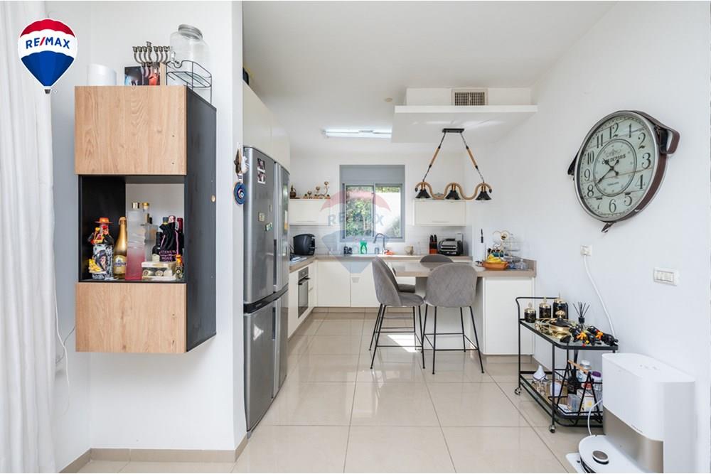 Apartment for Sale in Zichron Ya'akov - Image 5