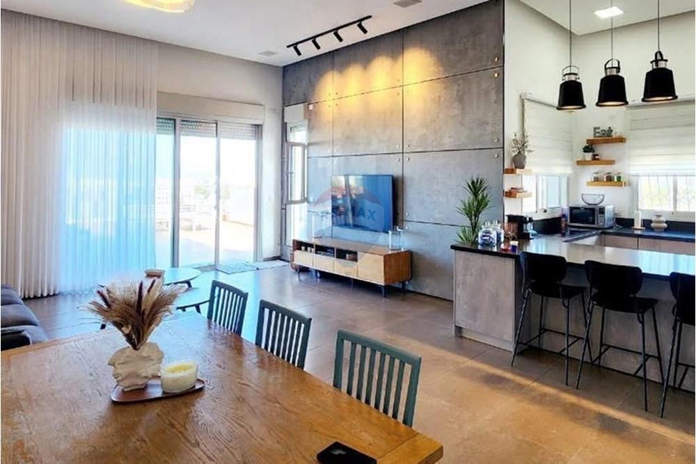 Apartment for Sale in Nahariya - Image 2