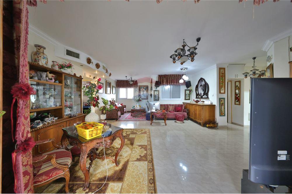 Apartment for Sale in קרית אתא - Image 2