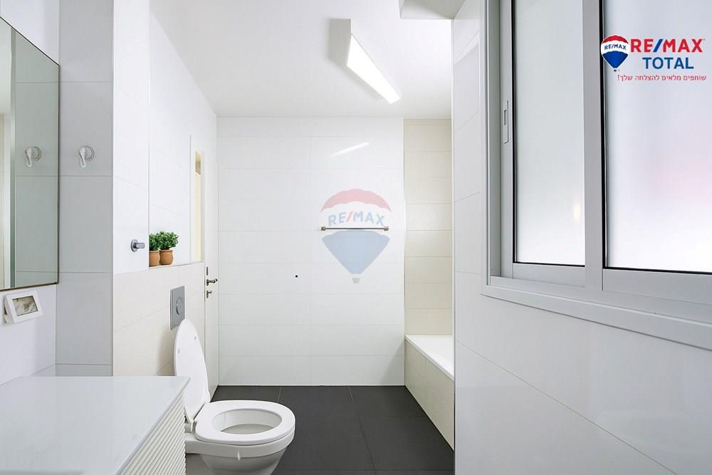 Apartment for Sale in Rishon LeZion - Image 6