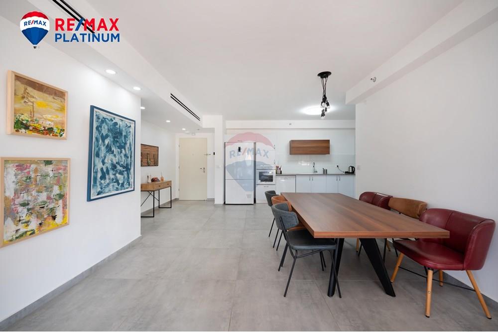 Apartment for Sale in קרית אונו - Image 4