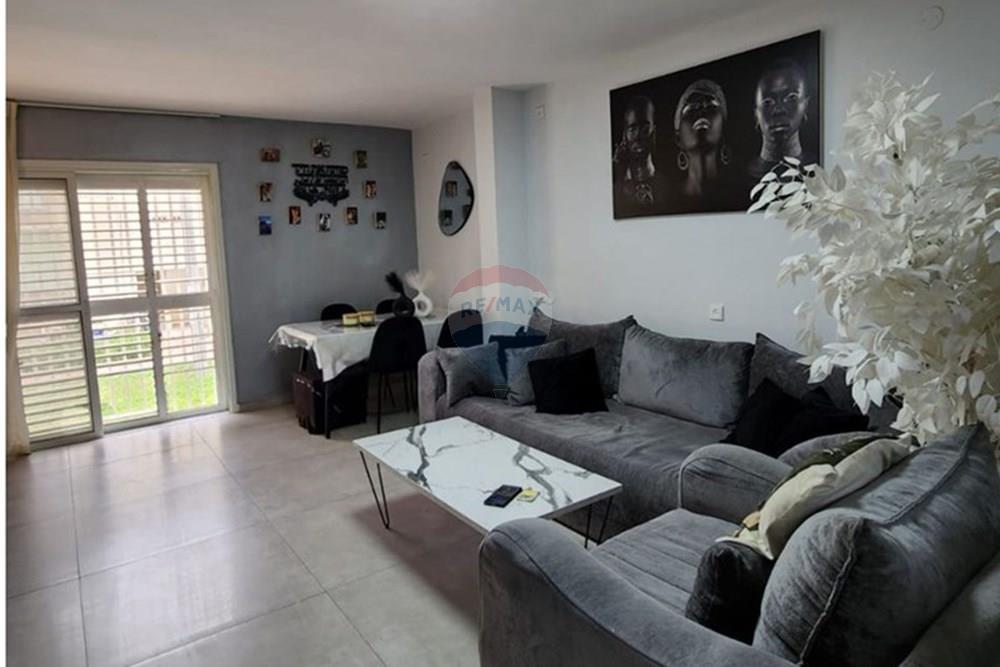 Apartment for Sale in Lod - Image 5