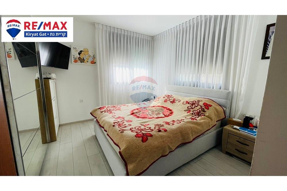 Apartment for Sale in קרית גת - Image 4