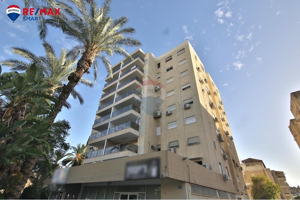 Apartment for Sale in קרית מוצקין - Image 1