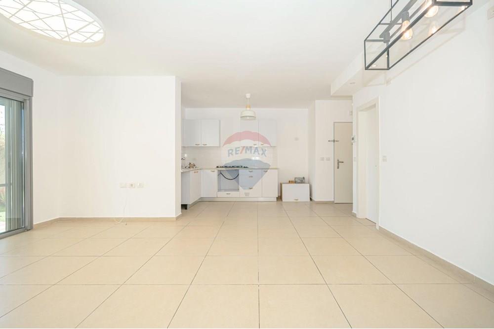 Apartment for Sale in חריש - Image 2
