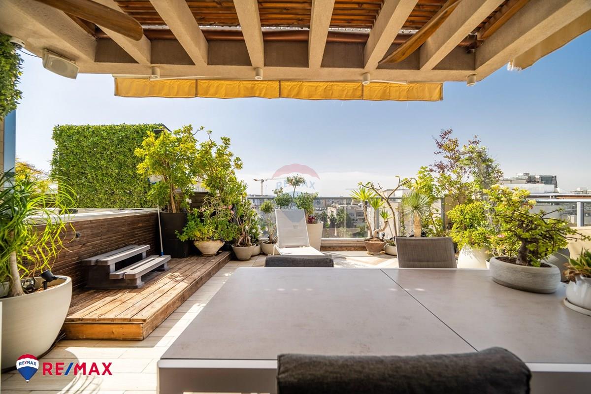 Apartment for Sale in Petah Tikva - Image 3