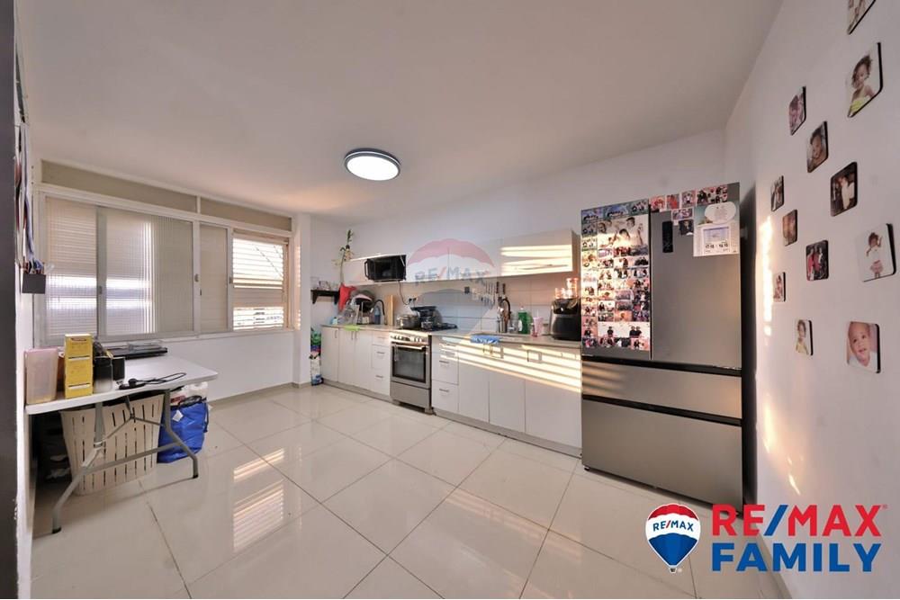 Apartment for Sale in Kiryat Yam - Image 1