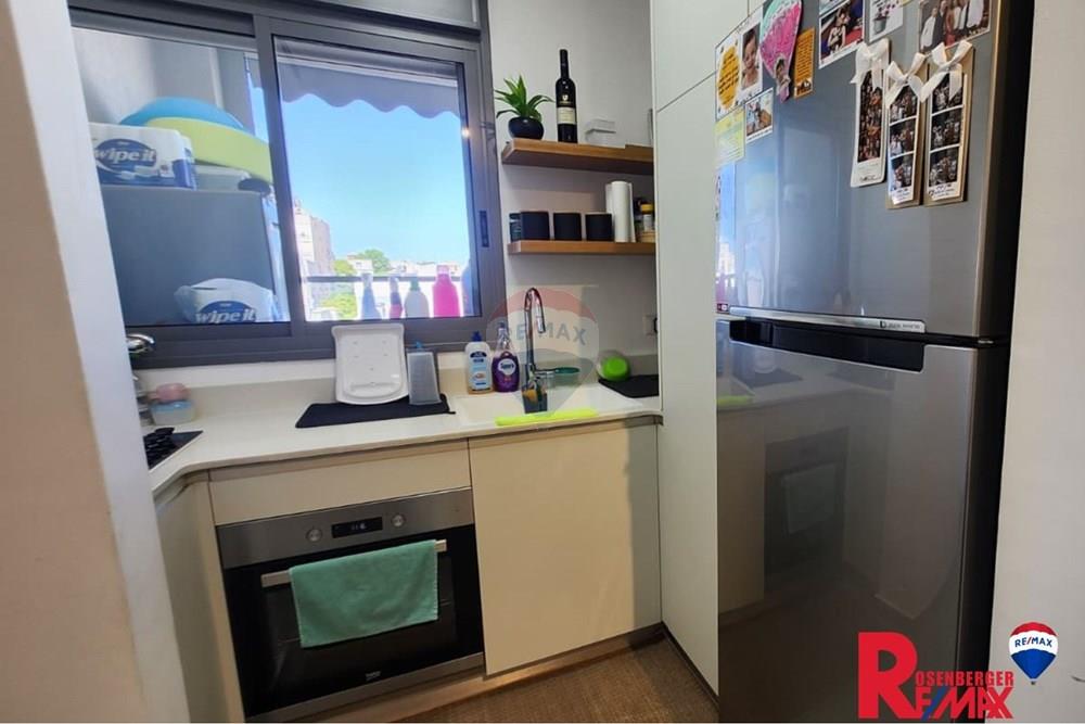 Apartment for Sale in Holon - Image 3