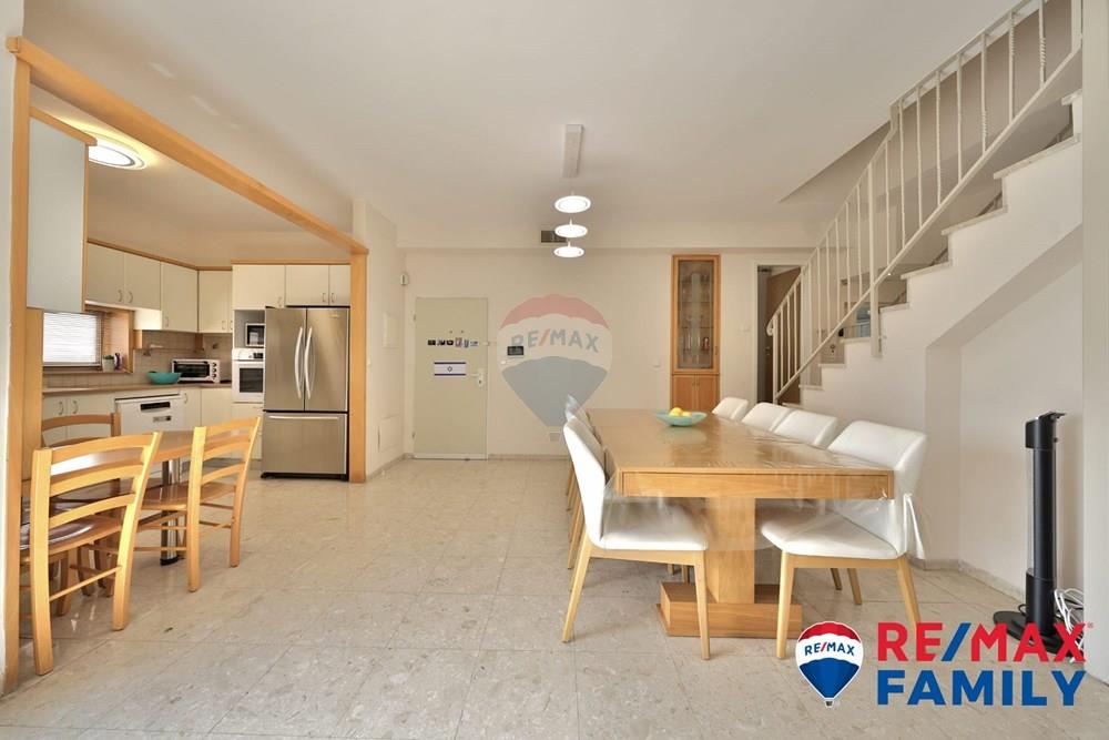 Apartment for Sale in קרית מוצקין - Image 5